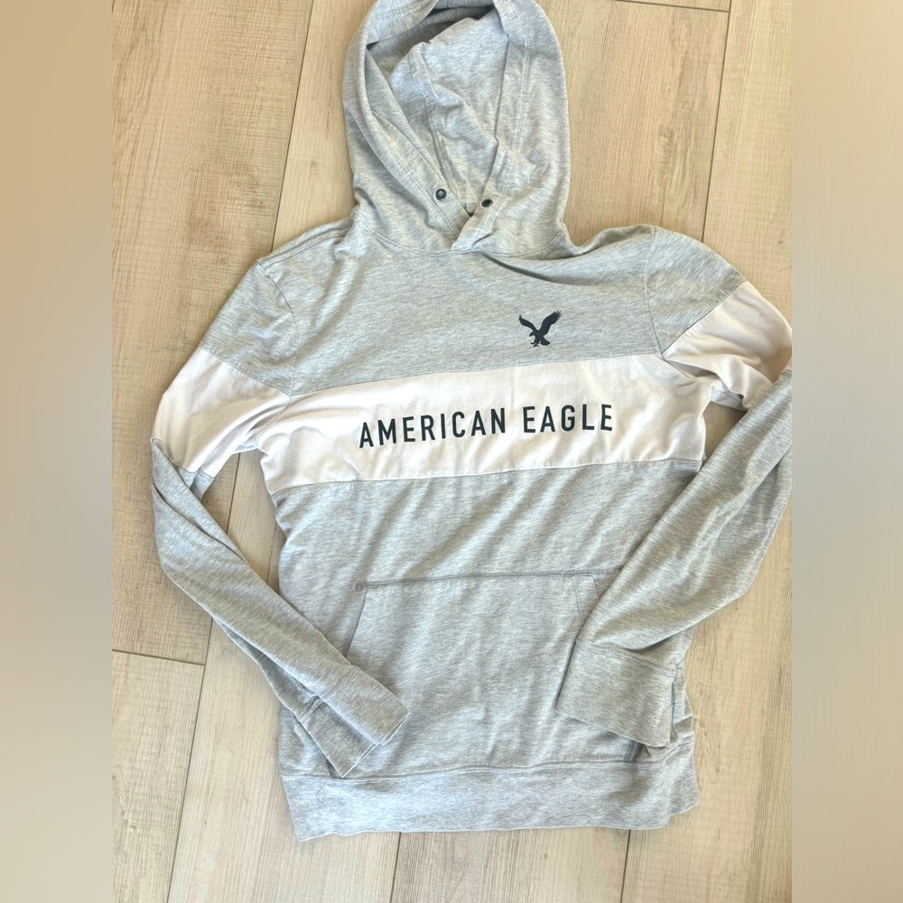 American Eagle long sleeved pullover, women's small